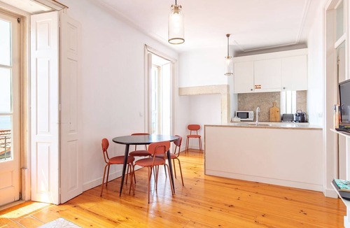 Se Apartment | Alfama Balcony River View by LovelyStay