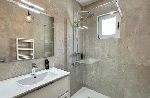 Quarteira Villa | Alfarroba - Heated Pool - 10 Pax - Quarteira