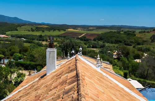 Alcalar Apartment | Algarve Apartment with Garden & Pool