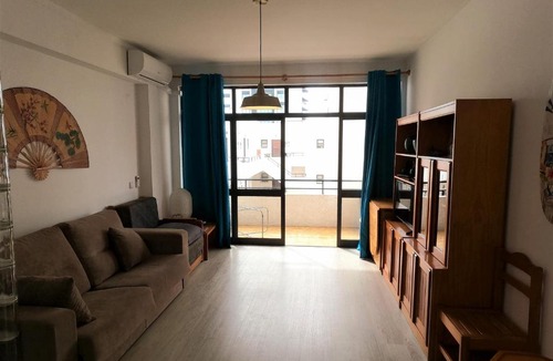 Cavacos Apartment | Algarve, modern T1 apartment with balcony, Quarteira