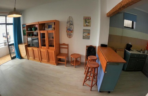 Cavacos Apartment | Algarve, modern T1 apartment with balcony, Quarteira