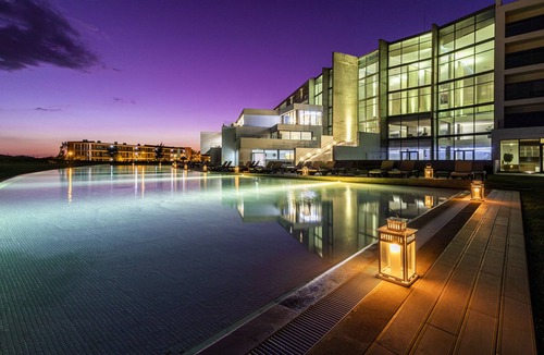 Barracao Hotel | Algarve Race Resort Hotel