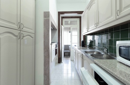 Lisbon Old Town Apartment | Alkanet Apartment, Wifi, Central Heating