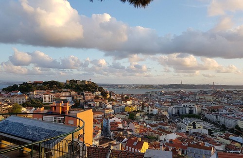 Lisbon Old Town Apartment | Alkanet Apartment, Wifi, Central Heating