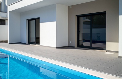 Nadadouro House | Alleenstaande Villa met Verwarmd Zwembad
