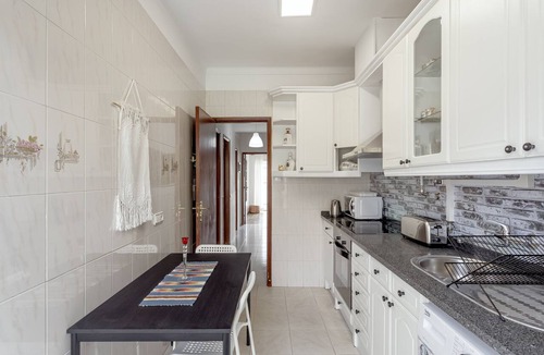 Cova da Piedade Apartment | Almada Central by Homing