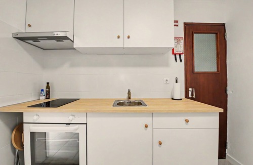 Varzea de Sintra House | Alojamento 3Vistas Garden: Modern Apartment in Peaceful Sintra