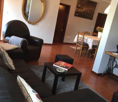Beijos Apartment | Alojamento de Santa Maria (near Siza Vieira's Church)
