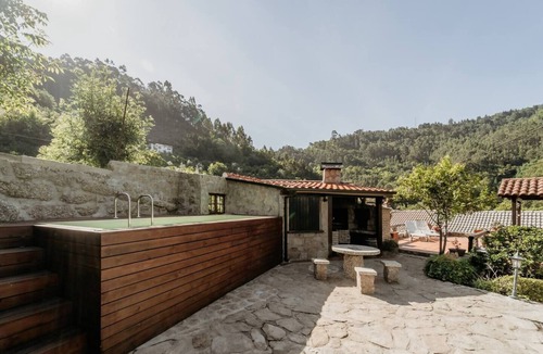 Canicada House | Alojamento T3 Gerês-Junto ao Rio