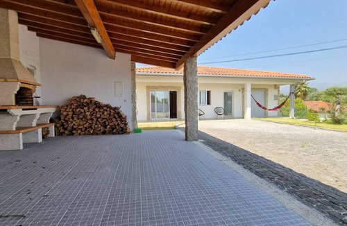 Amares Cottage | Alpha House