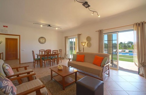 Caramujeira House | Alto da Rafoia by Interhome