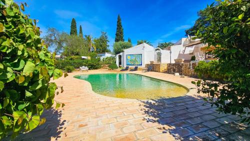Alcalar Villa | Alvor Private Pool Villa with Large Garden & Peace