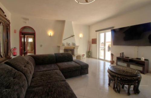 Fonte do Bispo House | Amadeus Villa Guesthouse