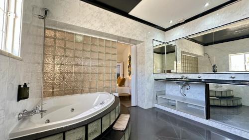 Areias de Sao Joao Villa | Amarela - Private Pool - 12 Pax - Albufeira