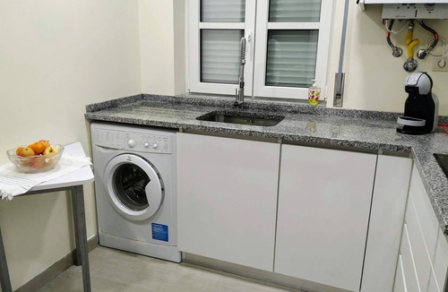 Aveiro Apartment | AMAZING APARTMENT IN THE CENTER OF AVEIRO WITH VIEW TO THE RIVER AND GARDEN (WiFi)