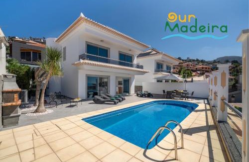 Monte Villa | Amazing sea views over Funchal Atlantic Sunset