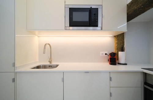 Sao Bento Apartment | Amazing Vintage Flat in Principe Real Lisbon