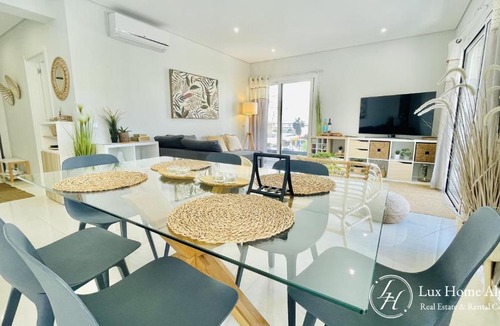 Praia da Rocha Apartment | Ambrosio Iate - Modern - Parking - Beach 500m