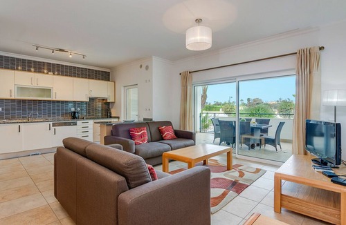 Ameijeira Apartment | Ancora 19 B Apartment, 2 bedrooms, A/C, close to amenities