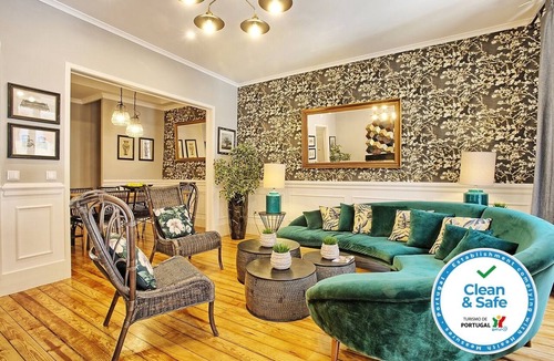 Lisbon Old Town Apartment | Angel's Chic
