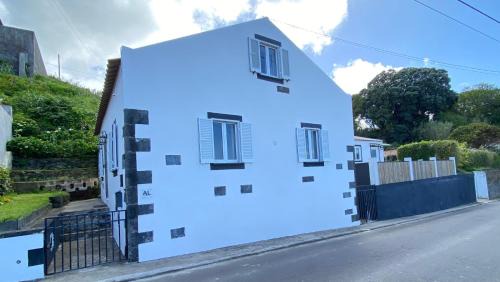 Ponta Delgada House | Angelic Sea View