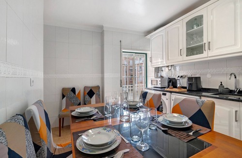 Vila Real Santo Antonio Apartment | Apartment 'Serena' with Wi-Fi and Air Conditioning