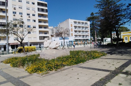 Olhao Apartment | Apartamento Mar Olhao – Spacious 2-Bedroom Apartment with Balconies in Central Olhão
