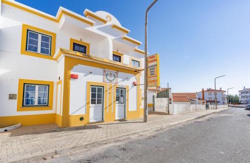 Vila Nova de Milfontes House | Apartamentos Pátio Victória by Umbral