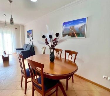 Atouguia da Baleia Apartment | Apartamento T2 com vista panorâmica sobre a costa