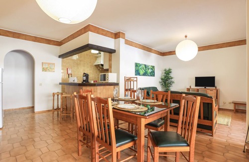 Ameijeira Apartment | Apartment 'A Casa E A Praia Da Ana' near the beach and historic center