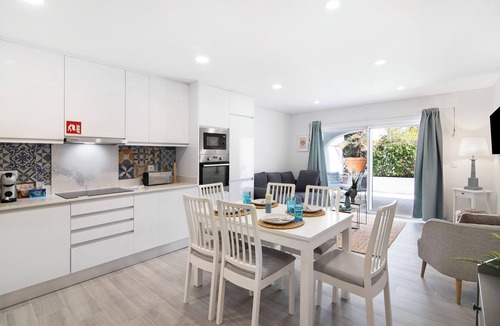 Vale do Lobo Apartment | Apartment 'Acácia' with Private Terrace, Wi-Fi and Air Conditioning