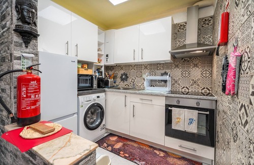 Alfanzina Apartment | Apartment 'Anabela' with Private Terrace, Wi-Fi and Air Conditioning