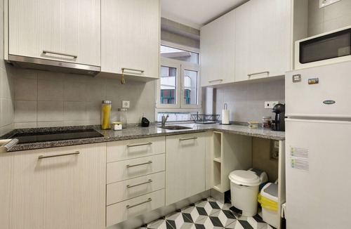 Santa Engracia Apartment | Apartment 'Beco Do Sapato' with Wi-Fi and Air Conditioning