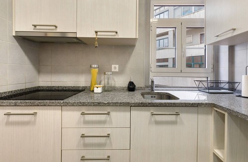 Santa Engracia Apartment | Apartment 'Beco Do Sapato' with Wi-Fi and Air Conditioning