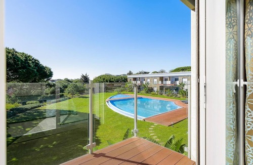 Olhos D'Agua Apartment | Apartment 'Belharucas' with Sea View, Wi-Fi, and Air Conditioning