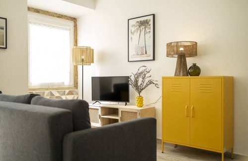 Arrentela Apartment | Apartment by the river in Seixal bay. 4pax. Bicycles are available.
