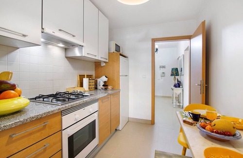 Canada Apartment | Apartment 'Cabana Do Mar' with Shared Pool, Wi-Fi and Air Conditioning