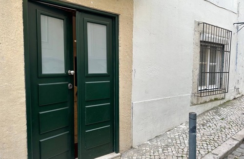 Merces Apartment | Apartment 'Cantinho Lusitano in Bairro Alto' with Wi-Fi