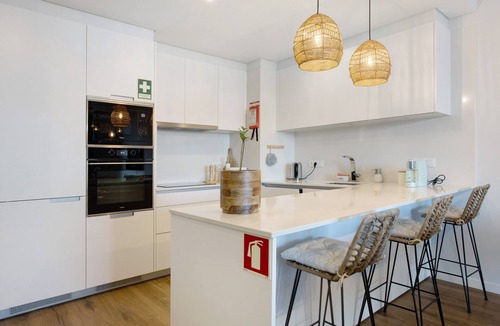 Camara de Lobos Apartment | Apartment 'Casa Castanheta' with Sea View, Wi-Fi and Air Conditioning