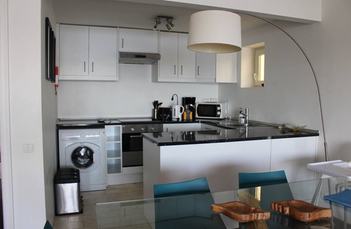 Cascais Apartment | Apartment 'Cascais Bay Terrace V' with Sea View, Wi-Fi and Air Conditioning