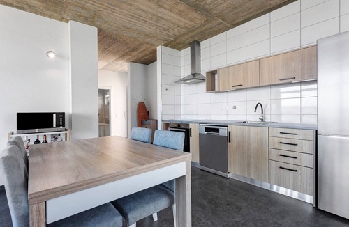 Amoreira Apartment | Apartment 'Colina Do Sol 2' with Mountain View, Private Pool and Air Conditioning
