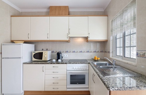 Vale de Carro Apartment | Apartment 'Galego A' with Shared Pool, Shared Garden and Wi-Fi