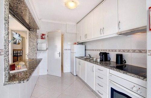 Vilamoura Apartment | Apartment 'Golf y Mar - T2' with Shared Pool, Wi-Fi and Air Conditioning