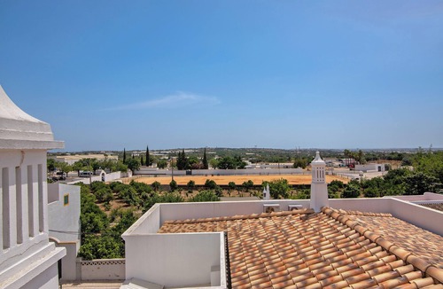 Vale de Seixos Apartment | Apartment 'Heritage' with Mountain View, Wi-Fi and Air Conditioning