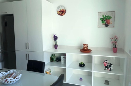 Salir do Porto Apartment | Apartment in Salir Do Porto with Swimming Pool