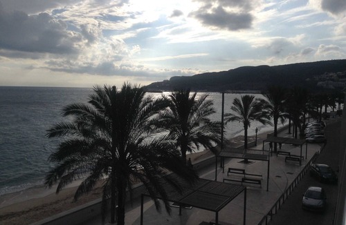 Santiago Apartment | Apartment in Sesimbra in 1st line of beach, facing the sea and central