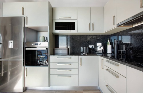 Lombo do Doutor Apartment | Apartment 'Morning Glory' with Sea View, Shared Pool and Wi-Fi