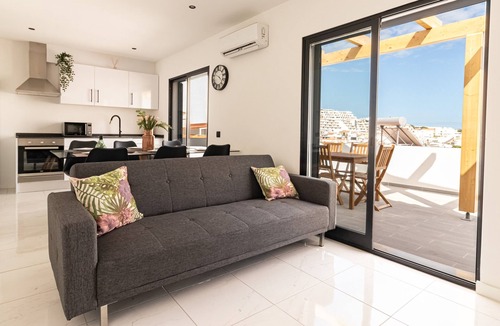 Peneco Beach Apartment | Apartment 'Mi Casa Es Su Casa Nº5' with Wi-Fi and Air Conditioning