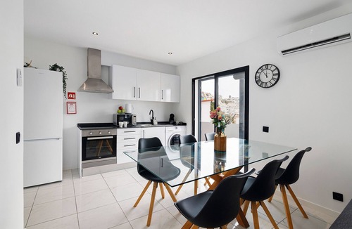 Peneco Beach Apartment | Apartment 'Mi Casa Es Su Casa Nº5' with Wi-Fi and Air Conditioning