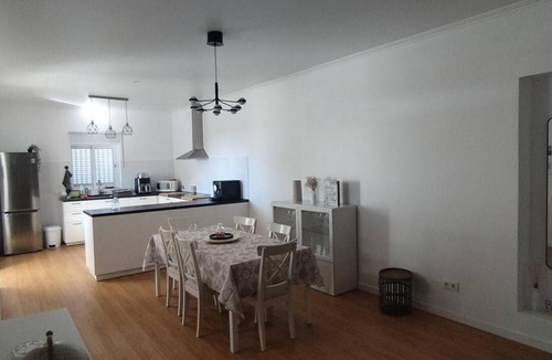 Porto Santo Villa | Apartment 'Moradia Girassol Porto Santo' with Mountain View, Private Pool and Wi-Fi
